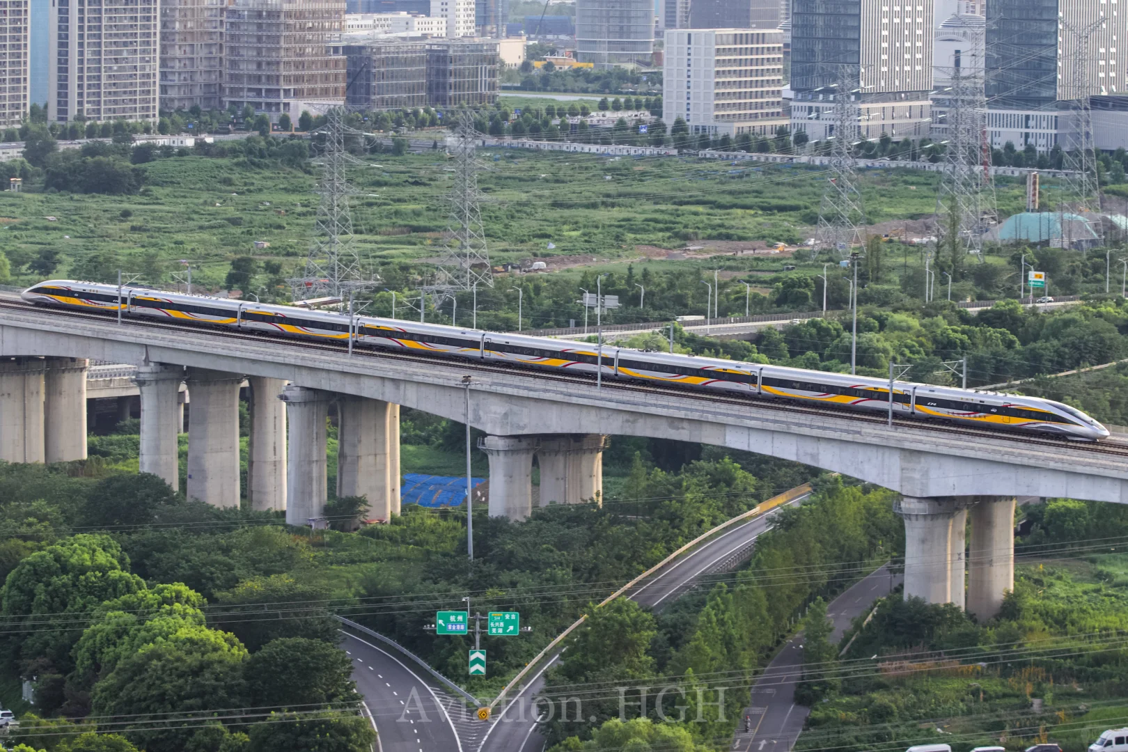 “开动检，保平安”