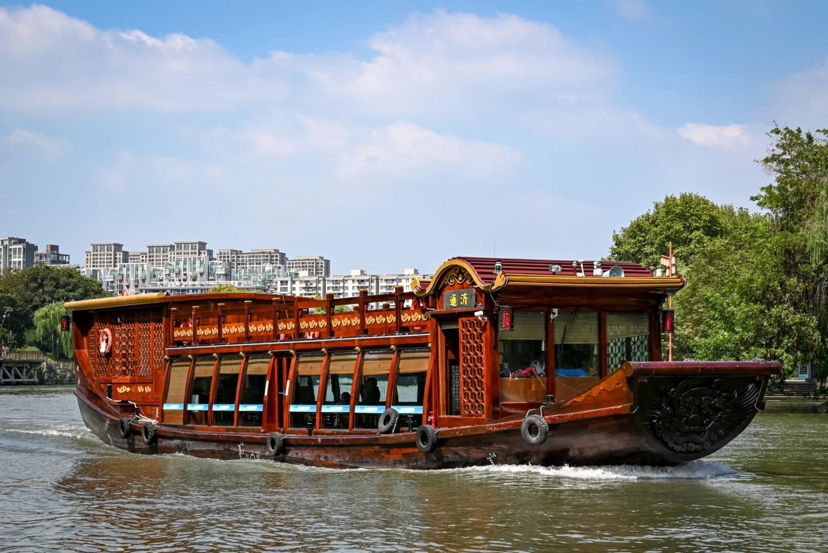 杭州|坐上“公交船”,泛舟大运河