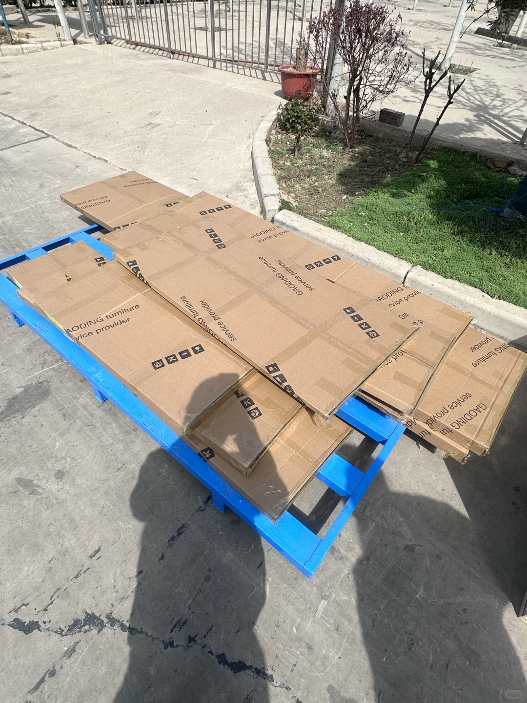 木工车间实拍丨记录工人忙碌的身影