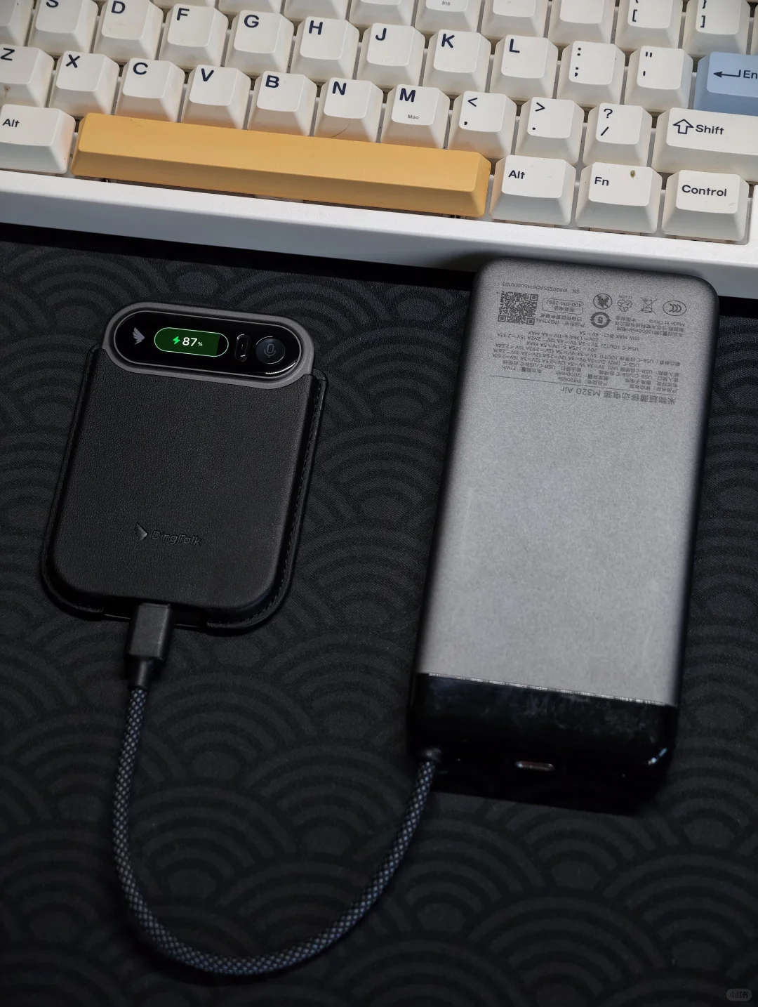 十年之约 钉钉发布了首款智能AI硬件