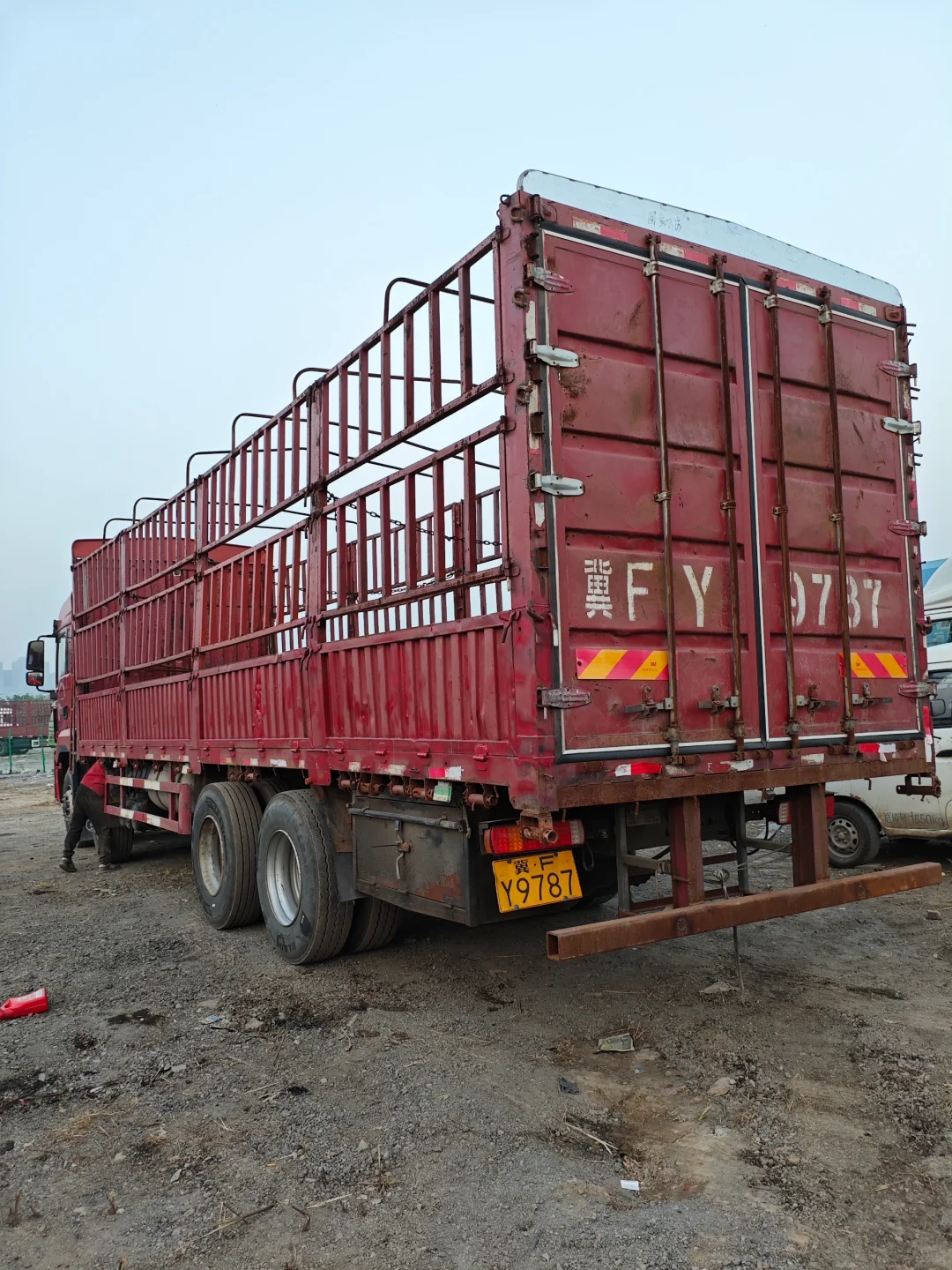 货车党必看?德龙9.6米高栏