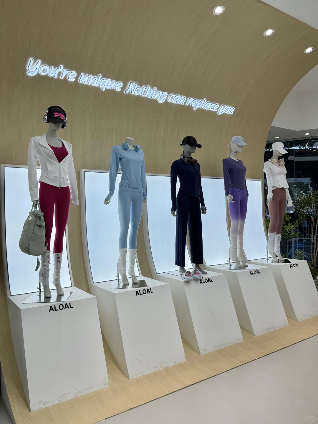 广州新的!!瑜伽运动服批发市场!尊嘟好香?