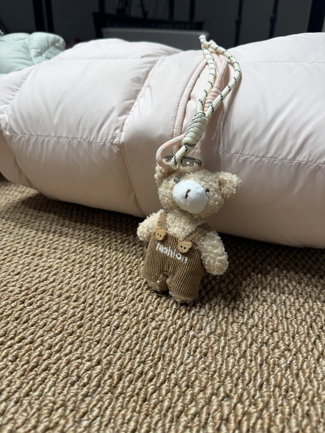 为质感买单的一款羽绒服??