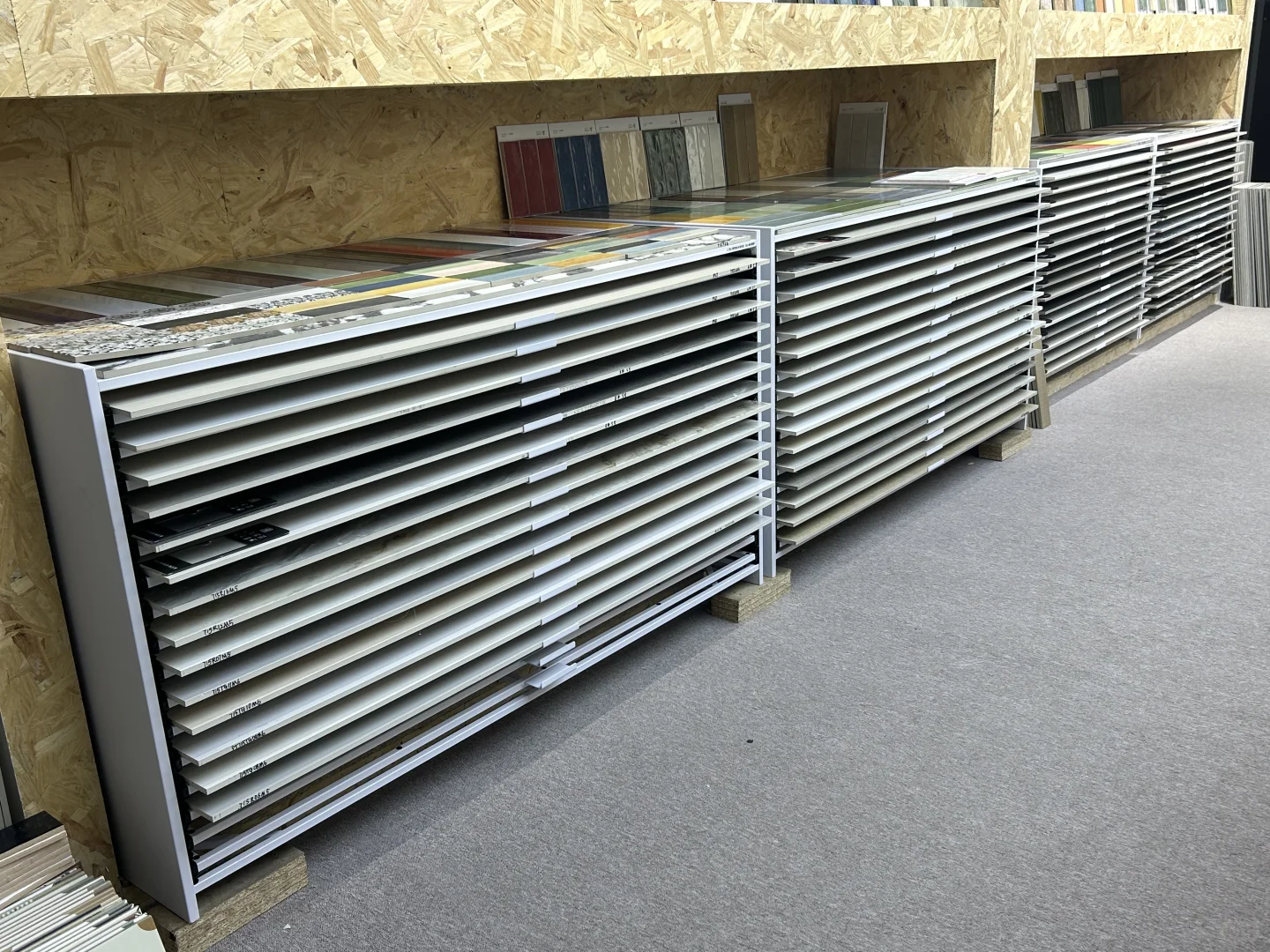 80后老板直供！成都瓷砖批发性价比王炸