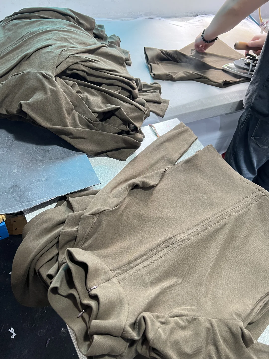 广州服装加工：T恤/卫衣3天打版出货