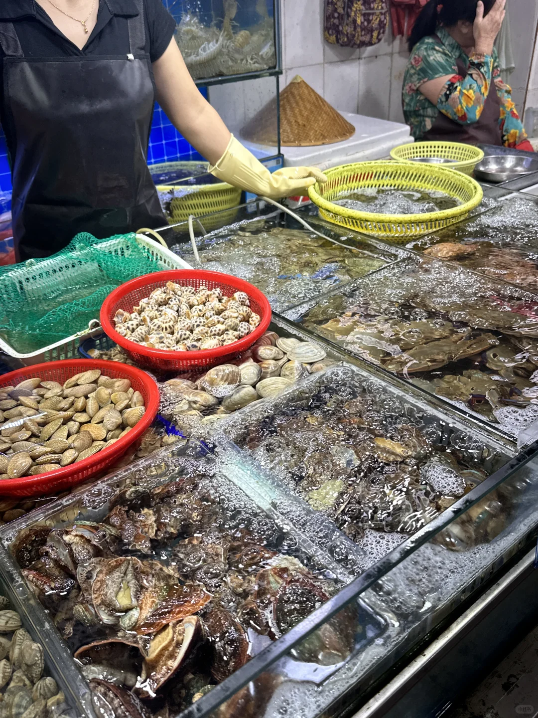 三亚本地人才来逛的市场不仅便宜种类还齐全