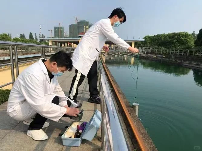 水环境监测，有在认真工作！