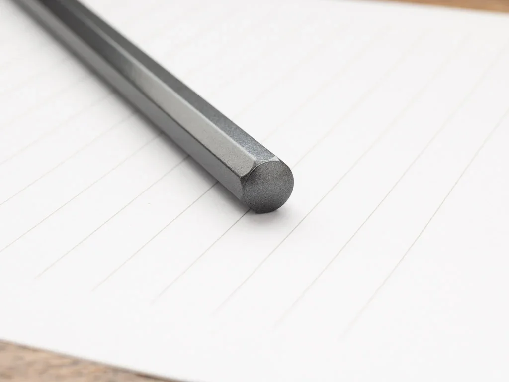 设计标本库｜用这支金属铅笔，塑造无削时代