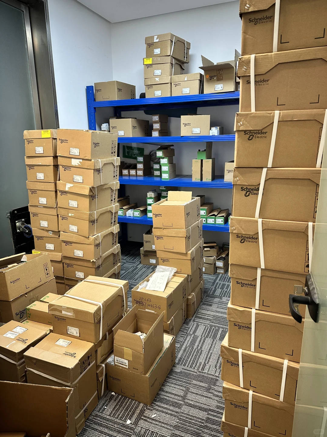 施耐德电气江苏代理在线寻找客户