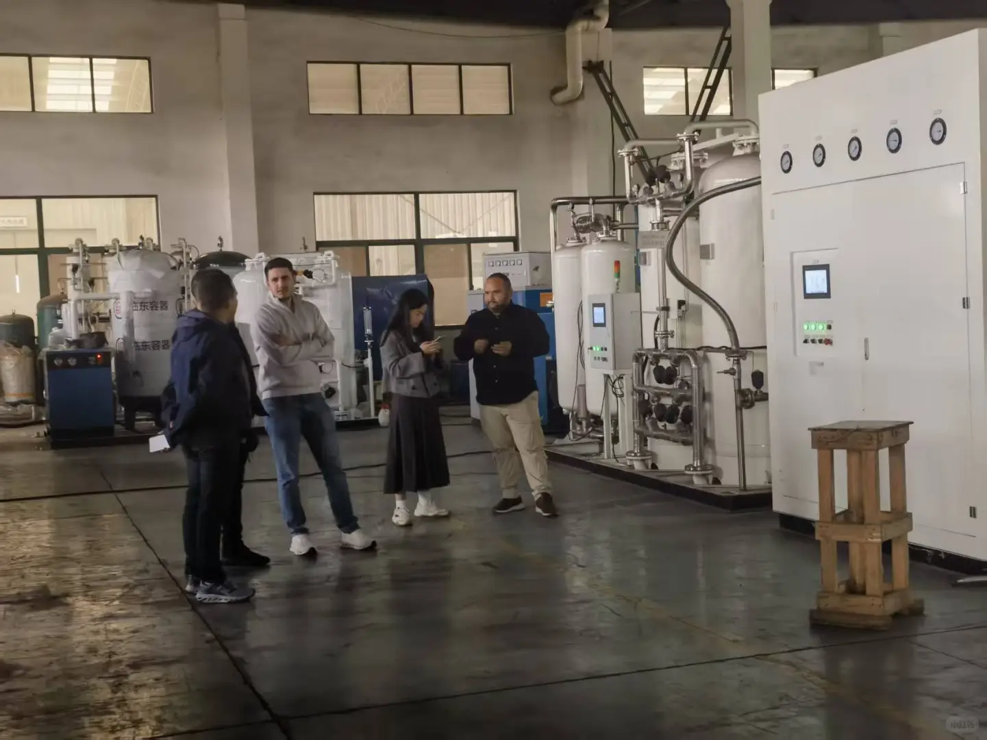 欢迎委内瑞拉客户到访罗铭制氧机工厂