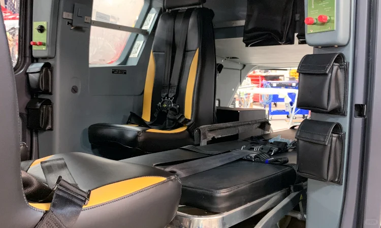 Tomica 红白盒系列97号 医生 直升机Bk117