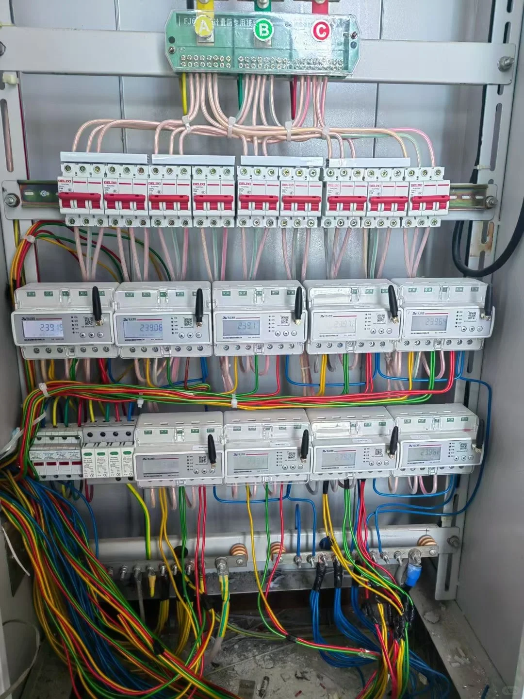 智能电表水表门锁 一台手机轻松管理