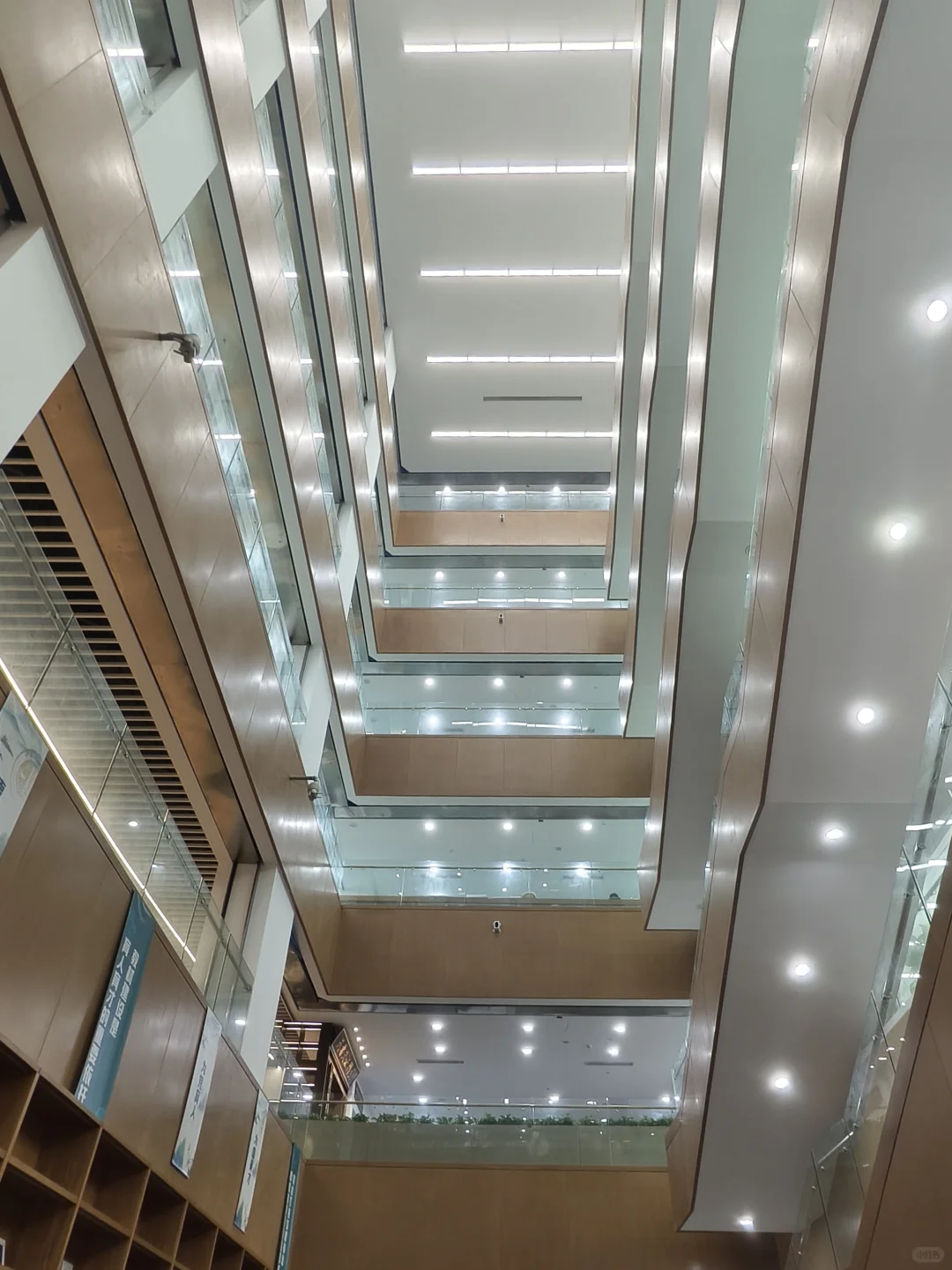 漫卷·象牙塔：中国政法大学丨图书馆