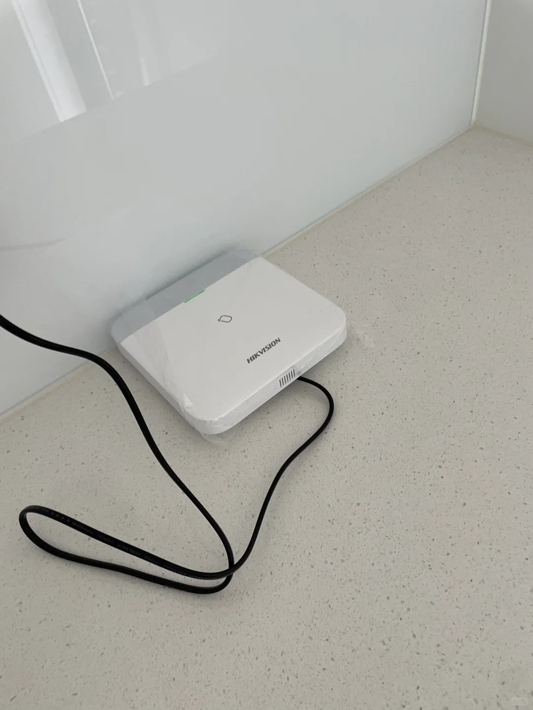 海康威视澳洲版室内无线报警器包安装