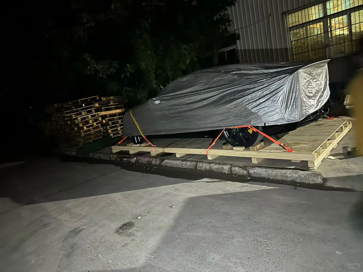 汽车出口飞机空运运输。