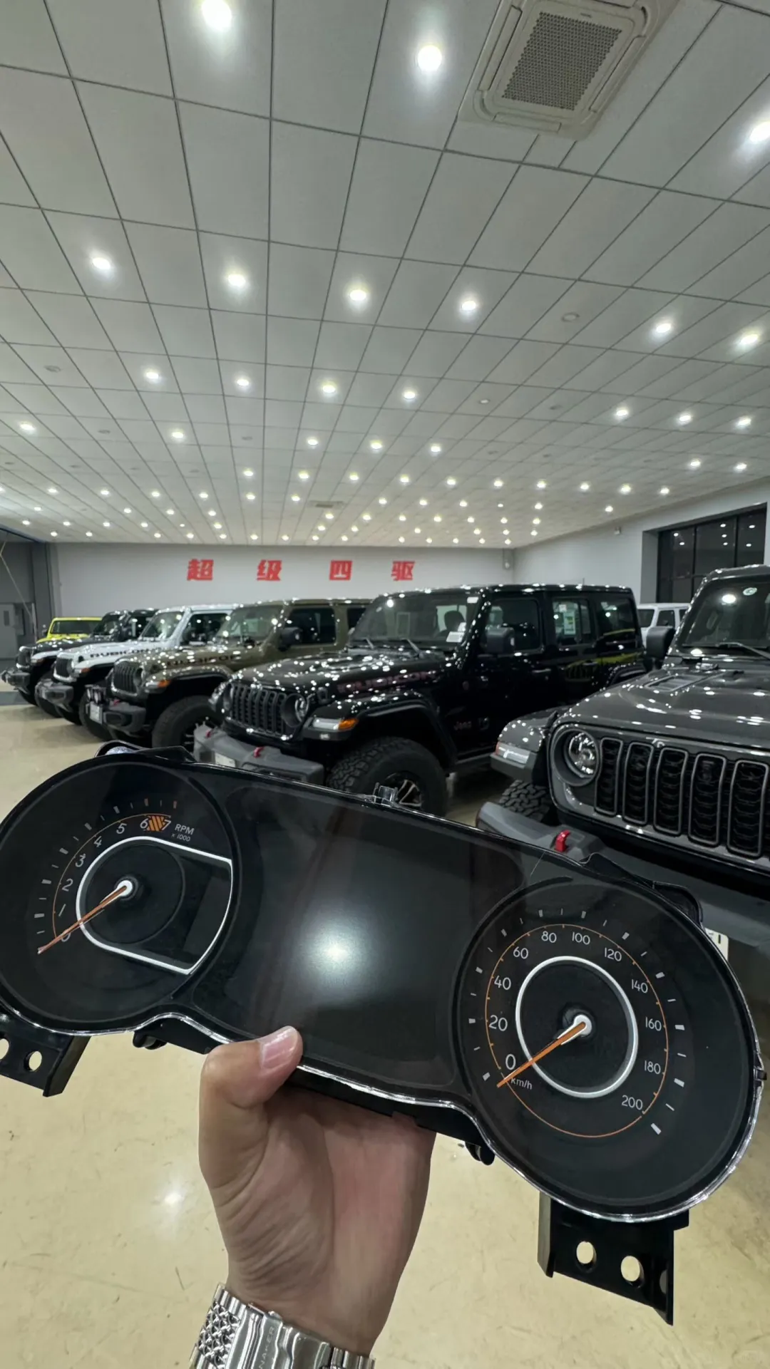 25款卢比肯X仪表完美汉化，提车即汉化。