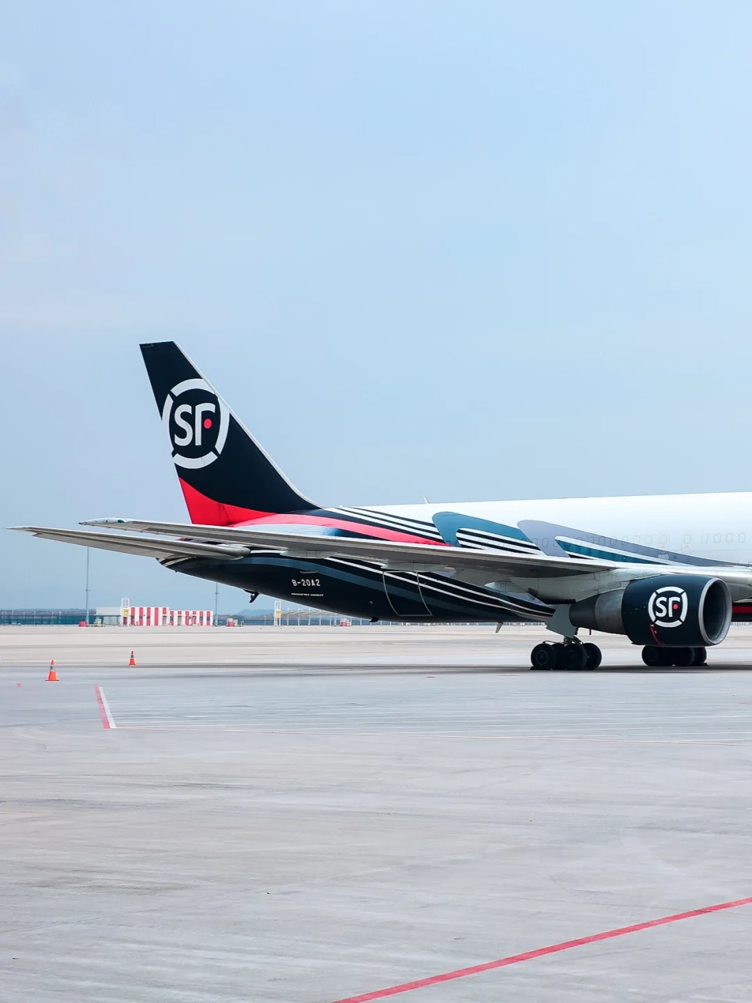 来看我们的大飞机啦?