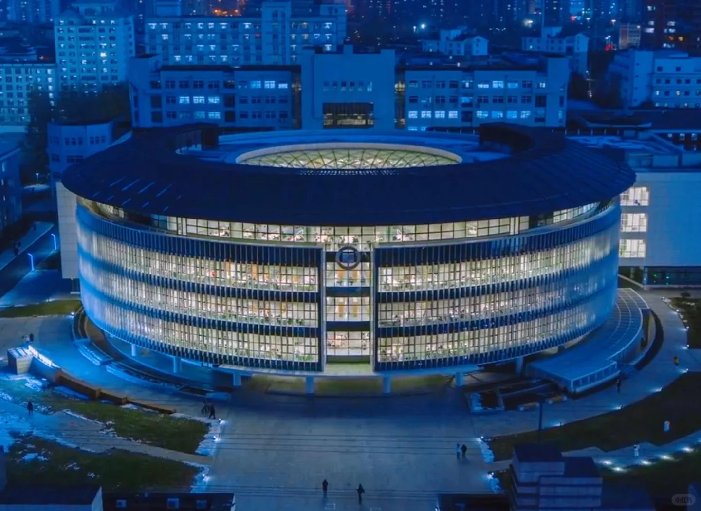 沈阳大学也太会“装”了吧！设施师资双在线✨