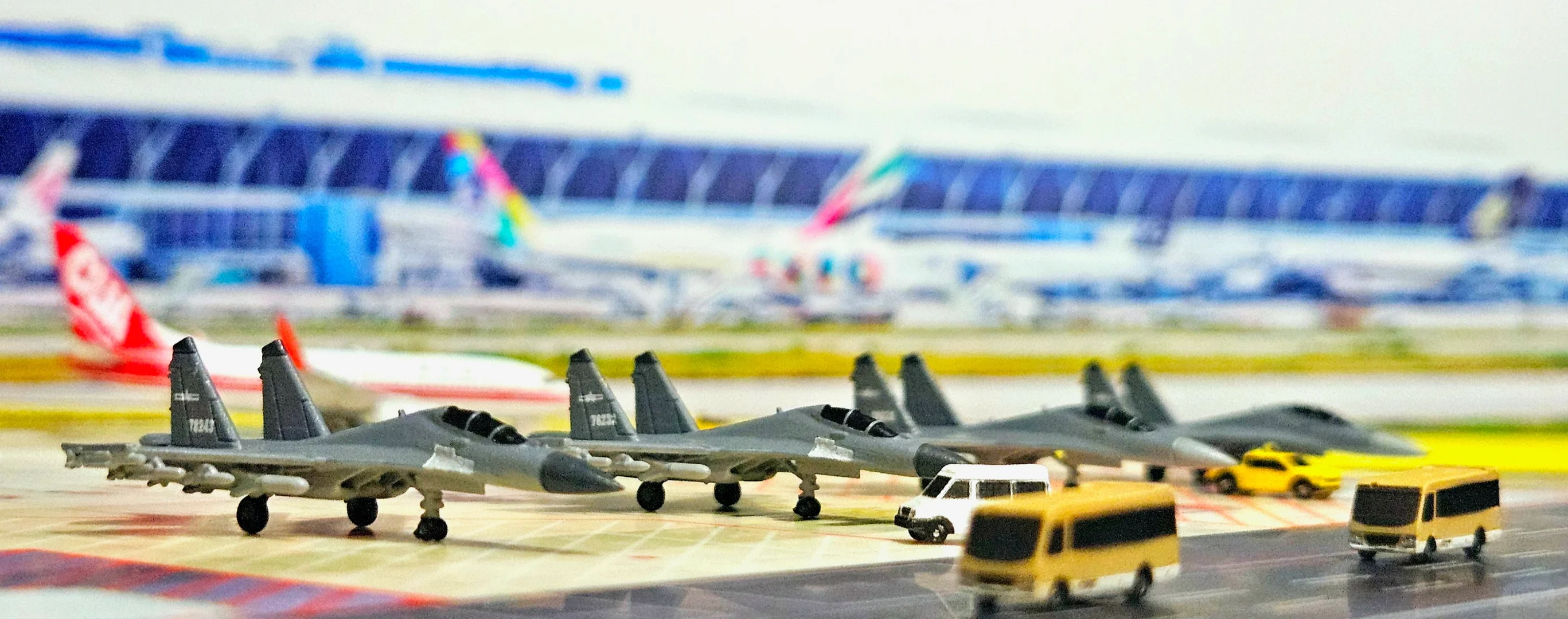 1/400 军民两用机场！