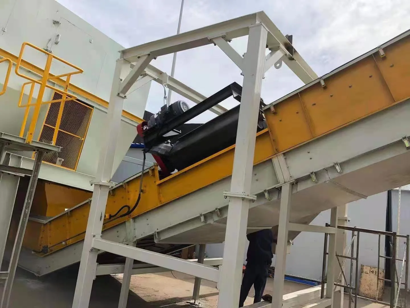 皮带输送机的类型与特点