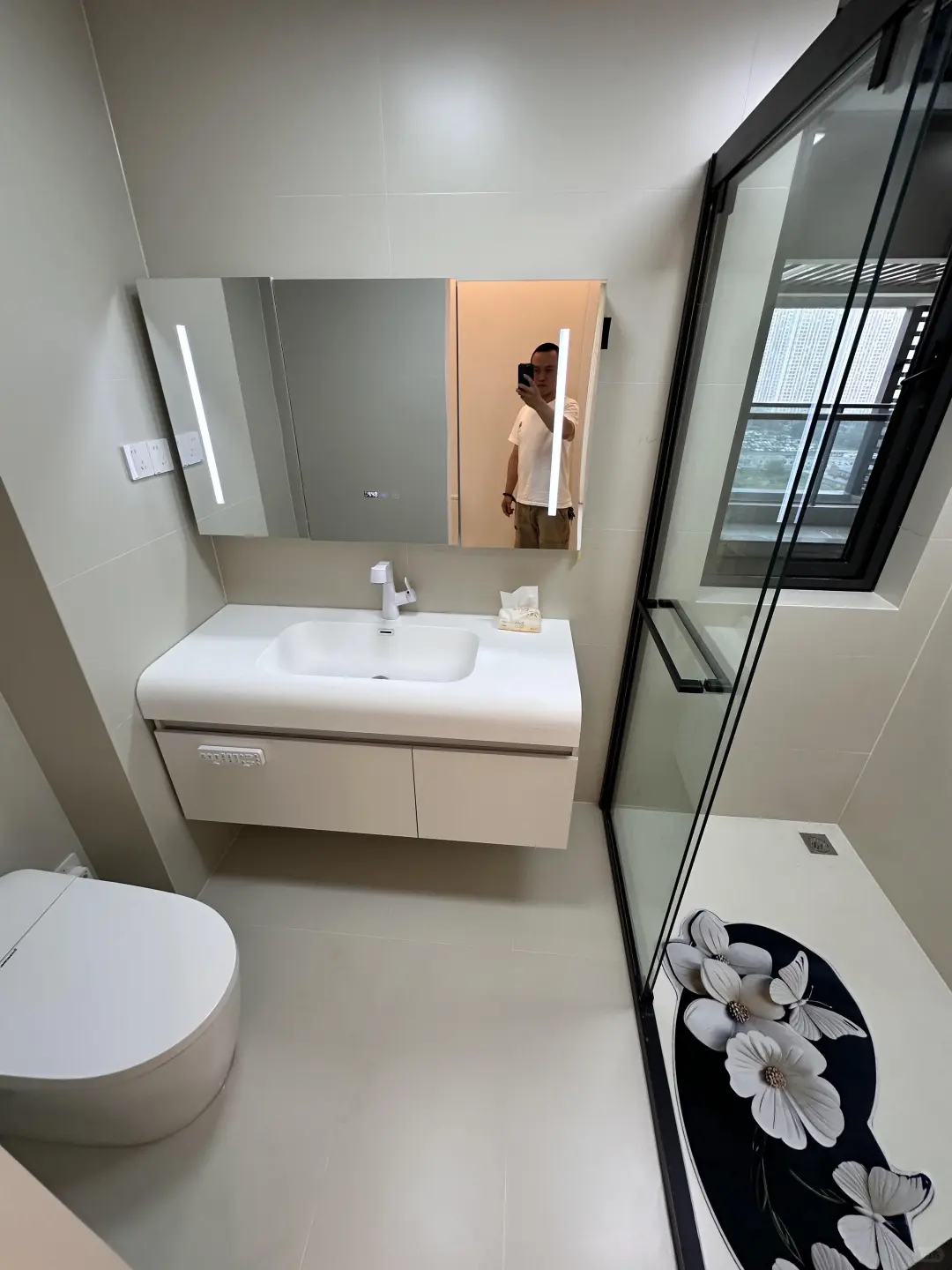 13号线张江路，川杨新苑出租一居室3000