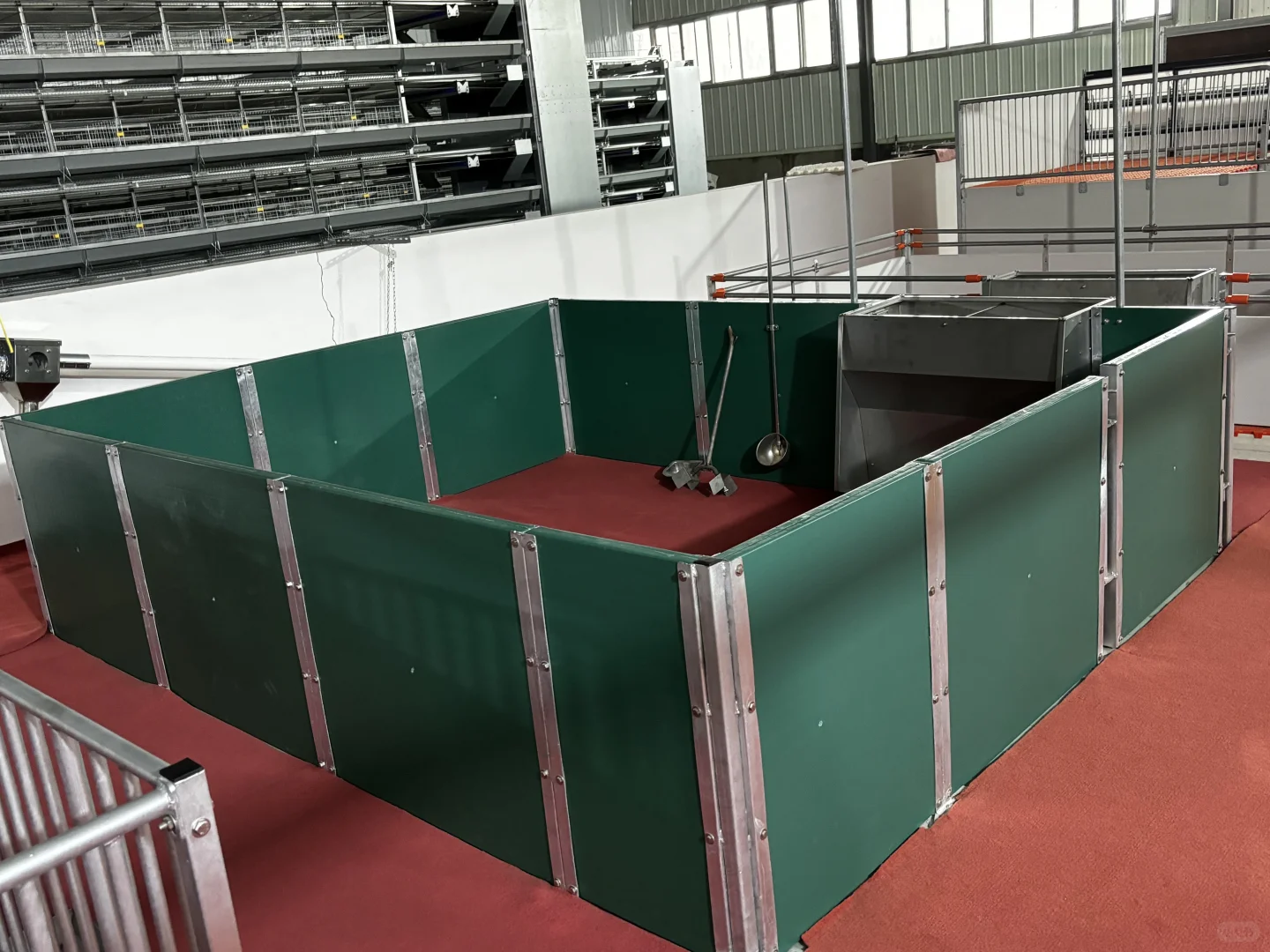 养殖设备一站式采购：养猪场育肥猪PP大栏！