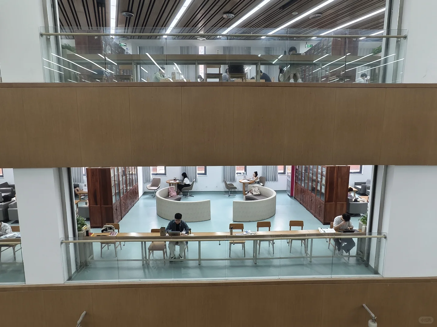 漫卷·象牙塔：中国政法大学丨图书馆