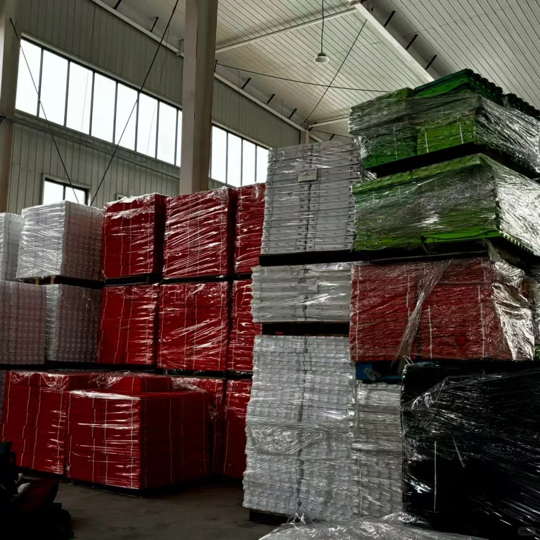 养殖设备一站式采购：养殖场塑料漏粪板来啦