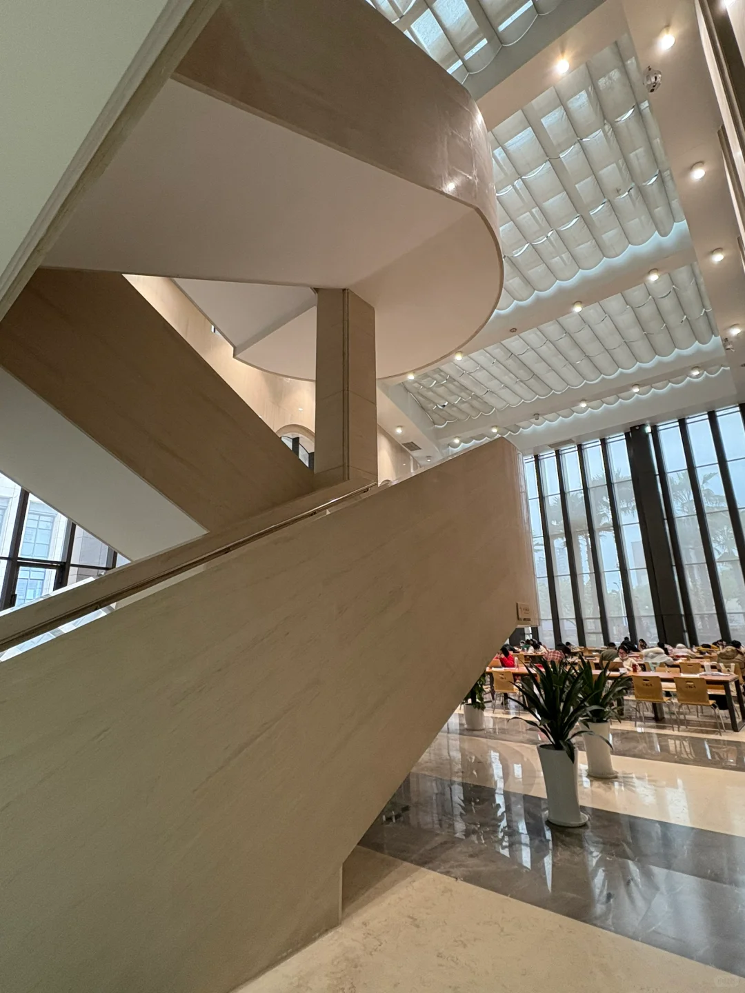 听说，这是重庆最好的高校图书馆！！！！！