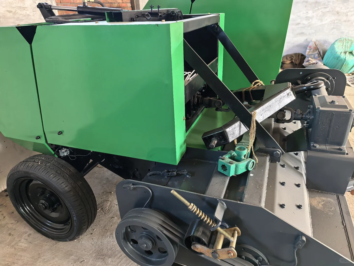 粉碎揉丝除尘打捆一体机