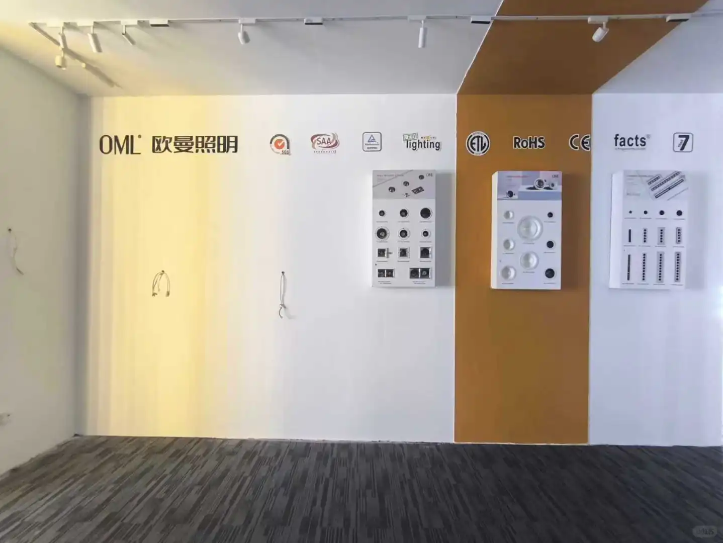 ? 找太阳能路灯工厂锁定灯都外贸中心!