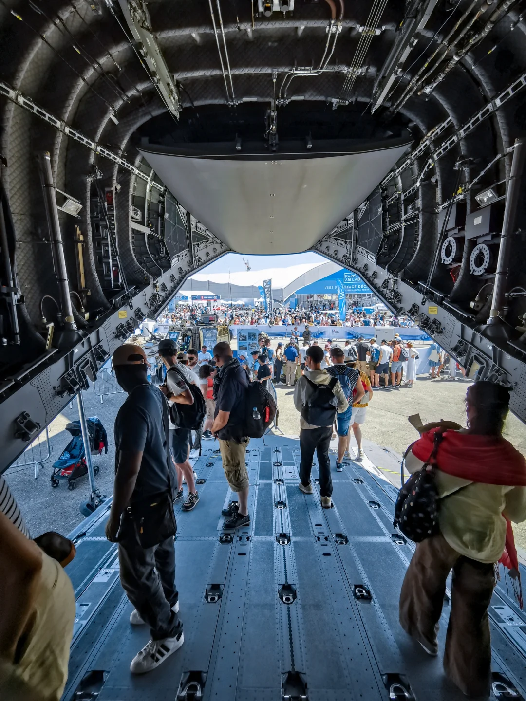 ??法国军用运输机里啥样?附座椅测评