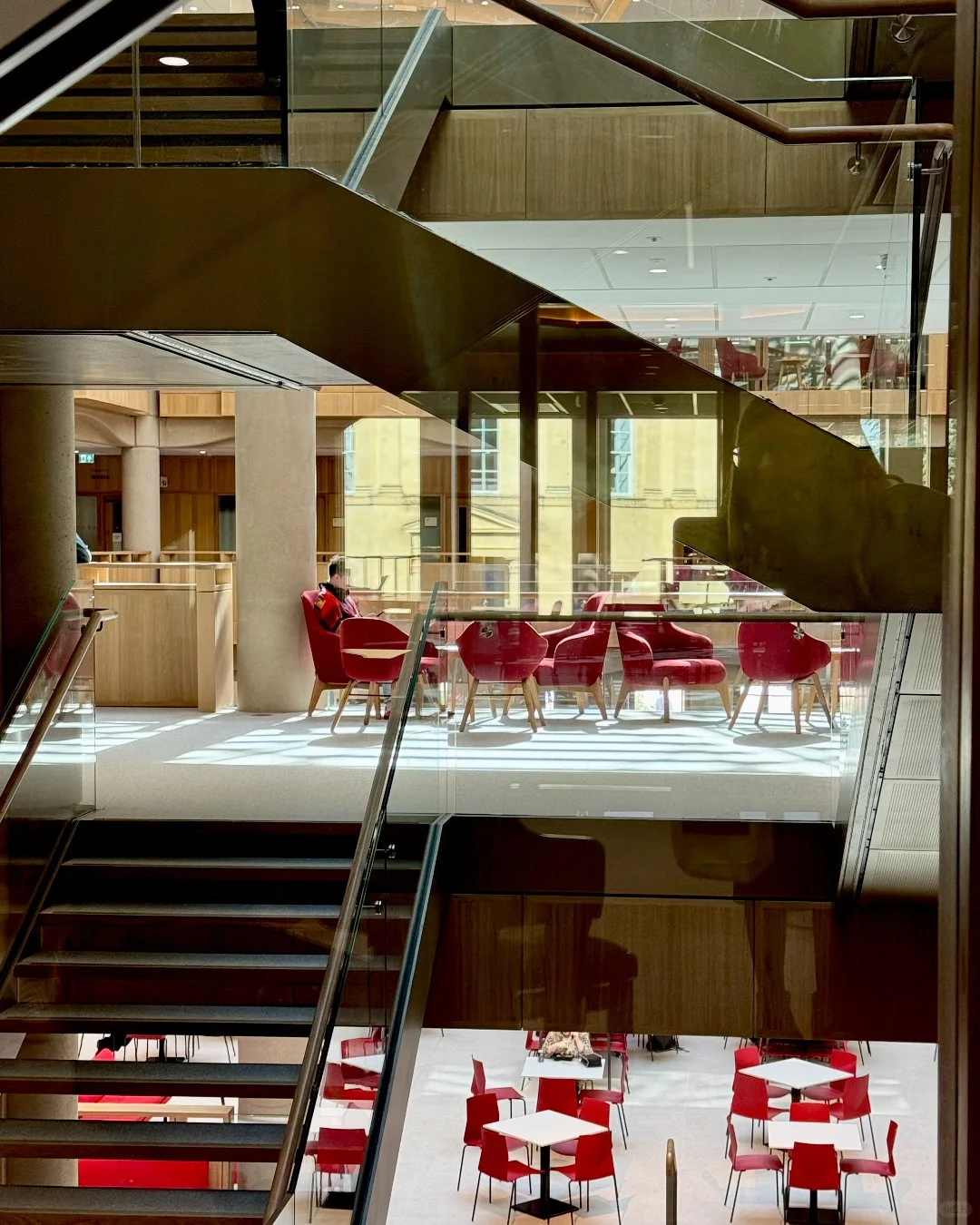 汉弗莱图书馆｜全球第四美古老图书馆