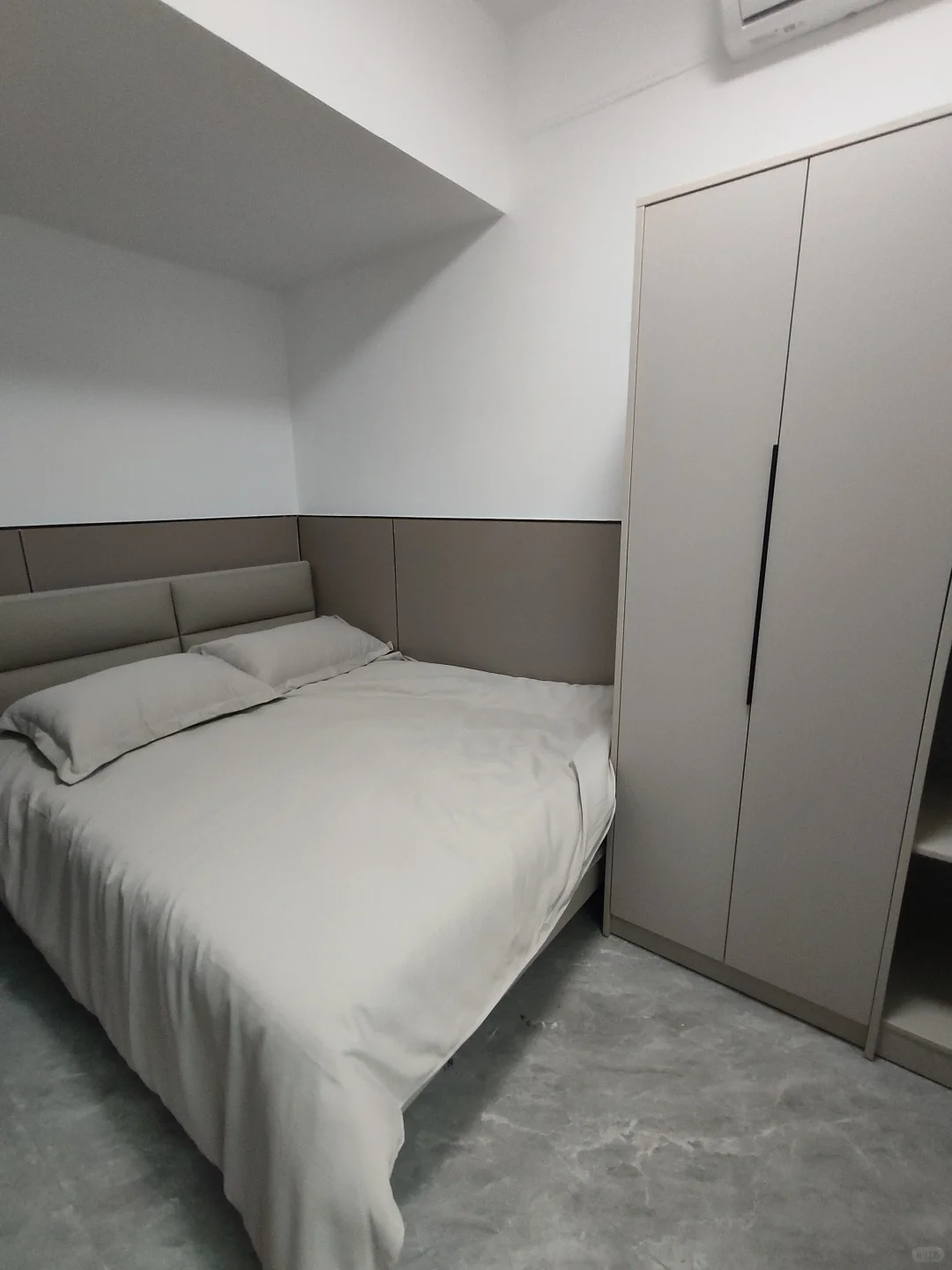 沙井自家房单间700起一房1200起押一30天起