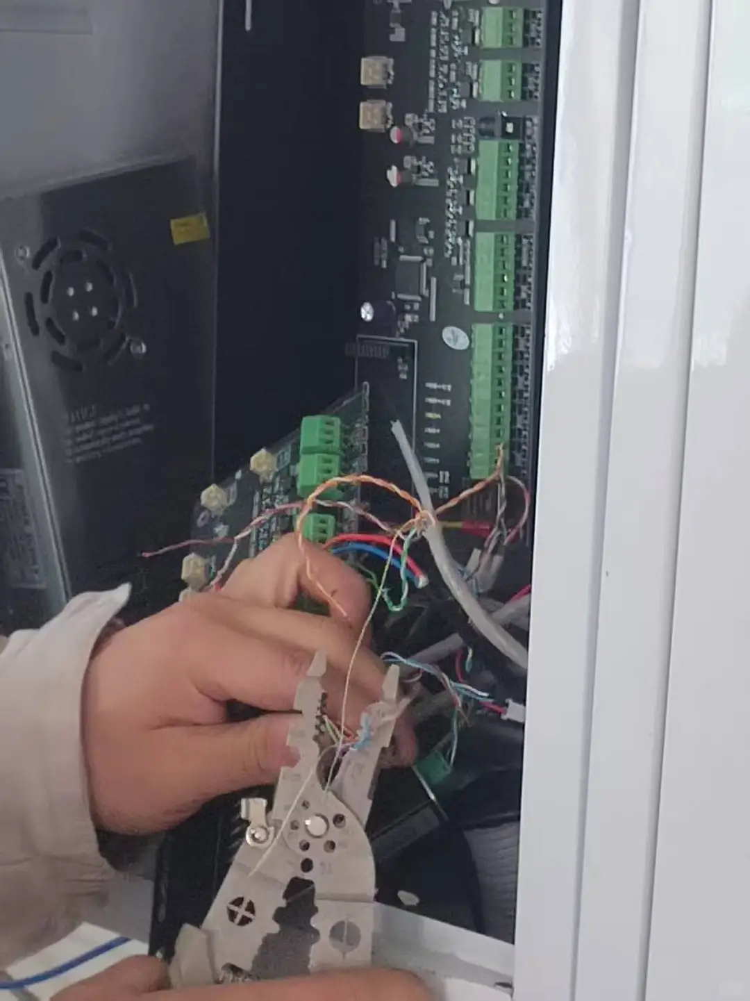 装它=配了“直通110”保镖！