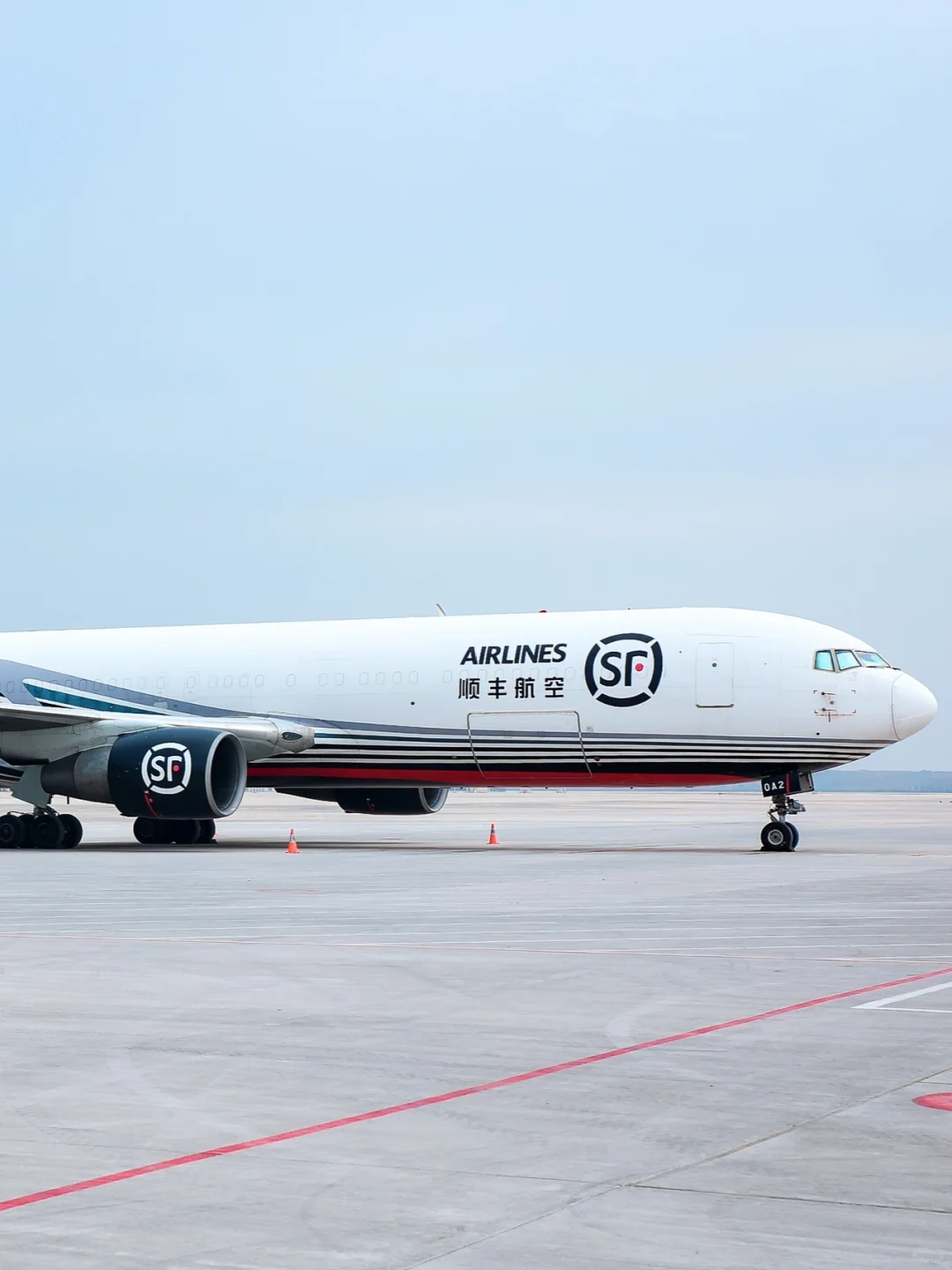 来看我们的大飞机啦?