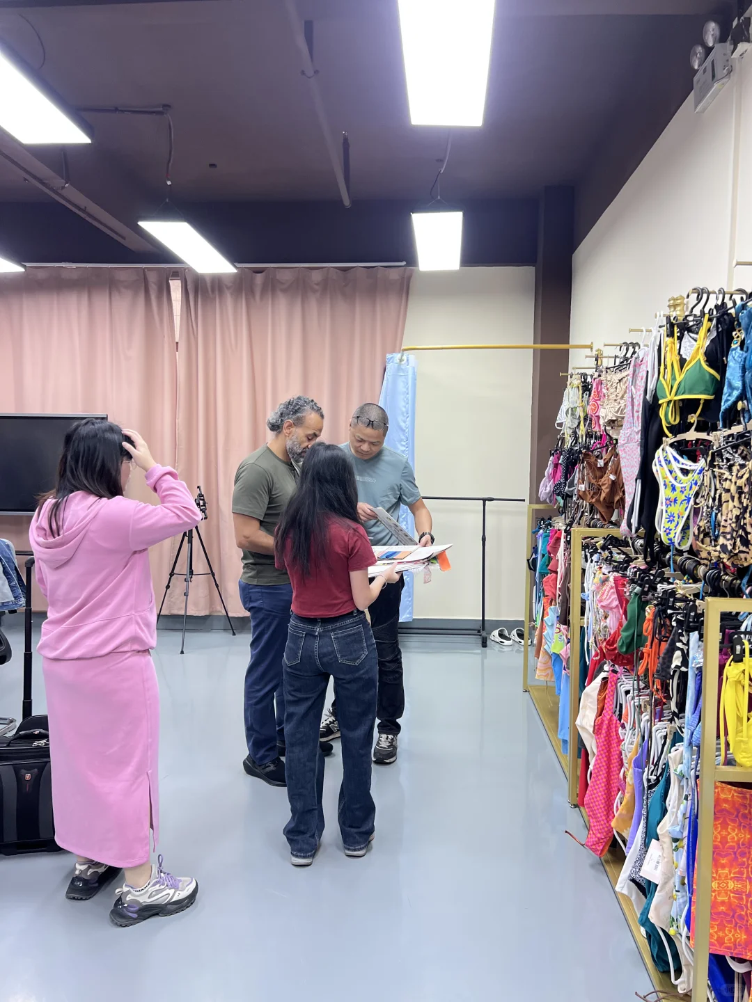 外贸业务员日常接待顾客?