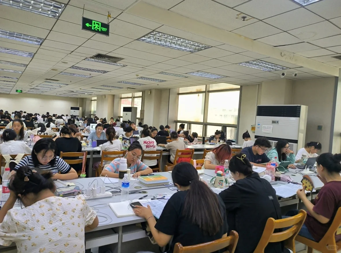 衡水学院图书馆相当豪华！？