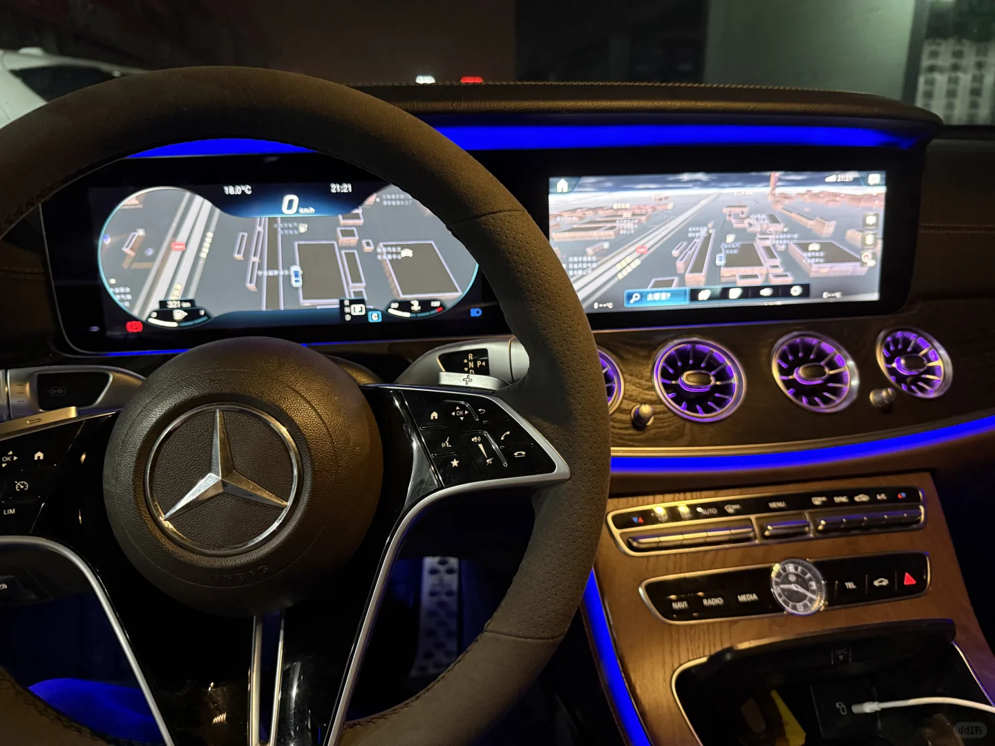 18款奔驰E200 升级新款触摸屏幕