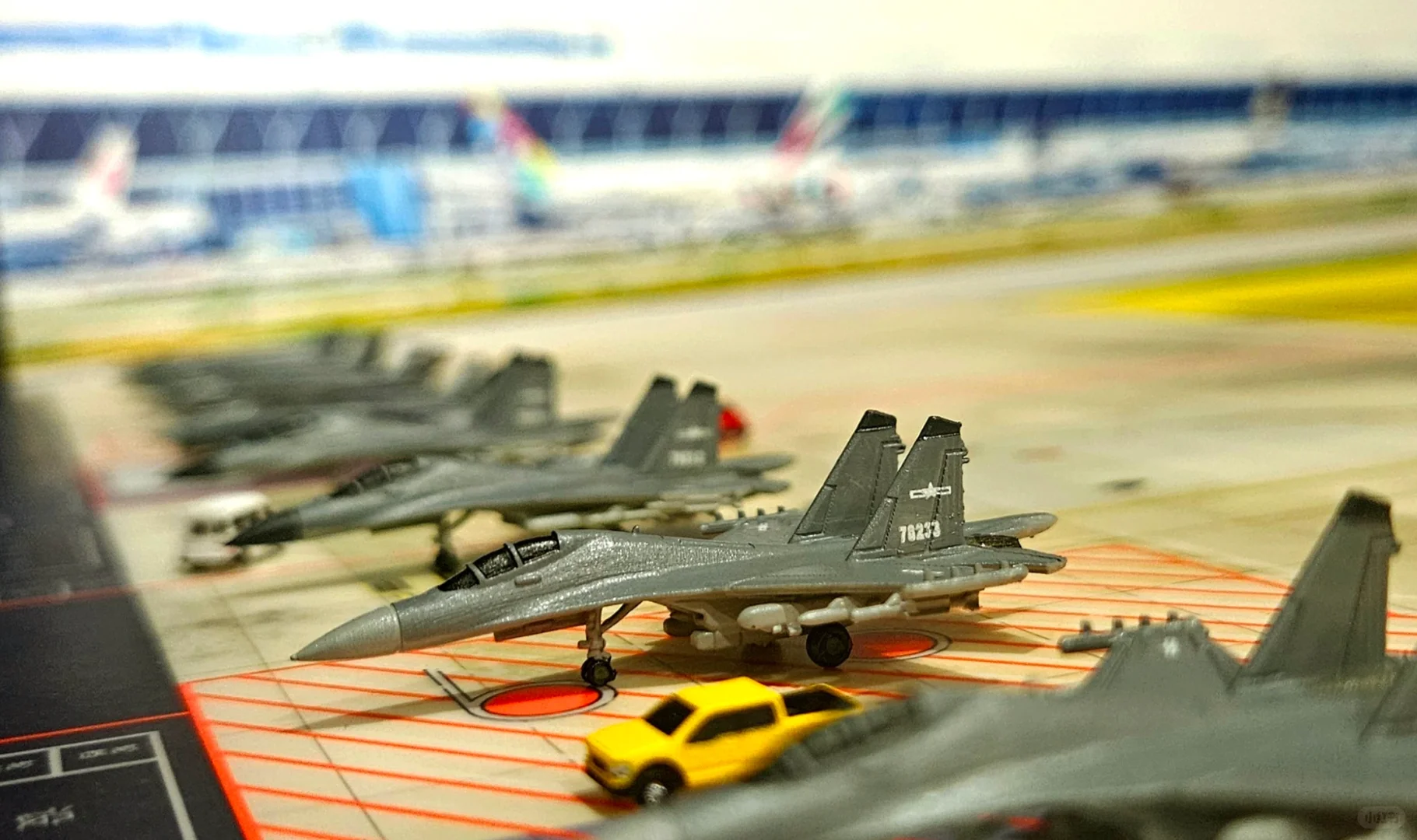 1/400 军民两用机场！