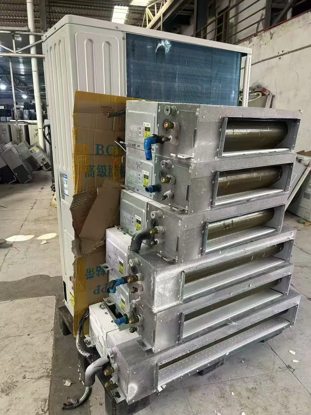 这谁顶得住啊！也太酷了！处理一批机器