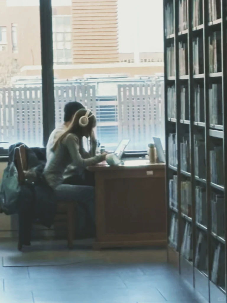 TJU｜在图书馆装什么呢！