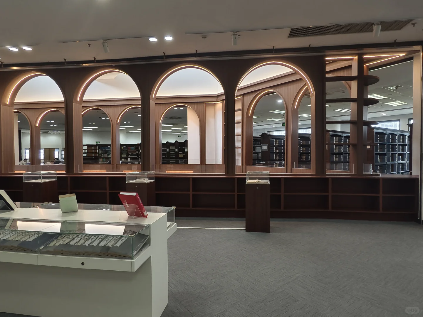 漫卷·象牙塔：上海交通大学 | 图书馆