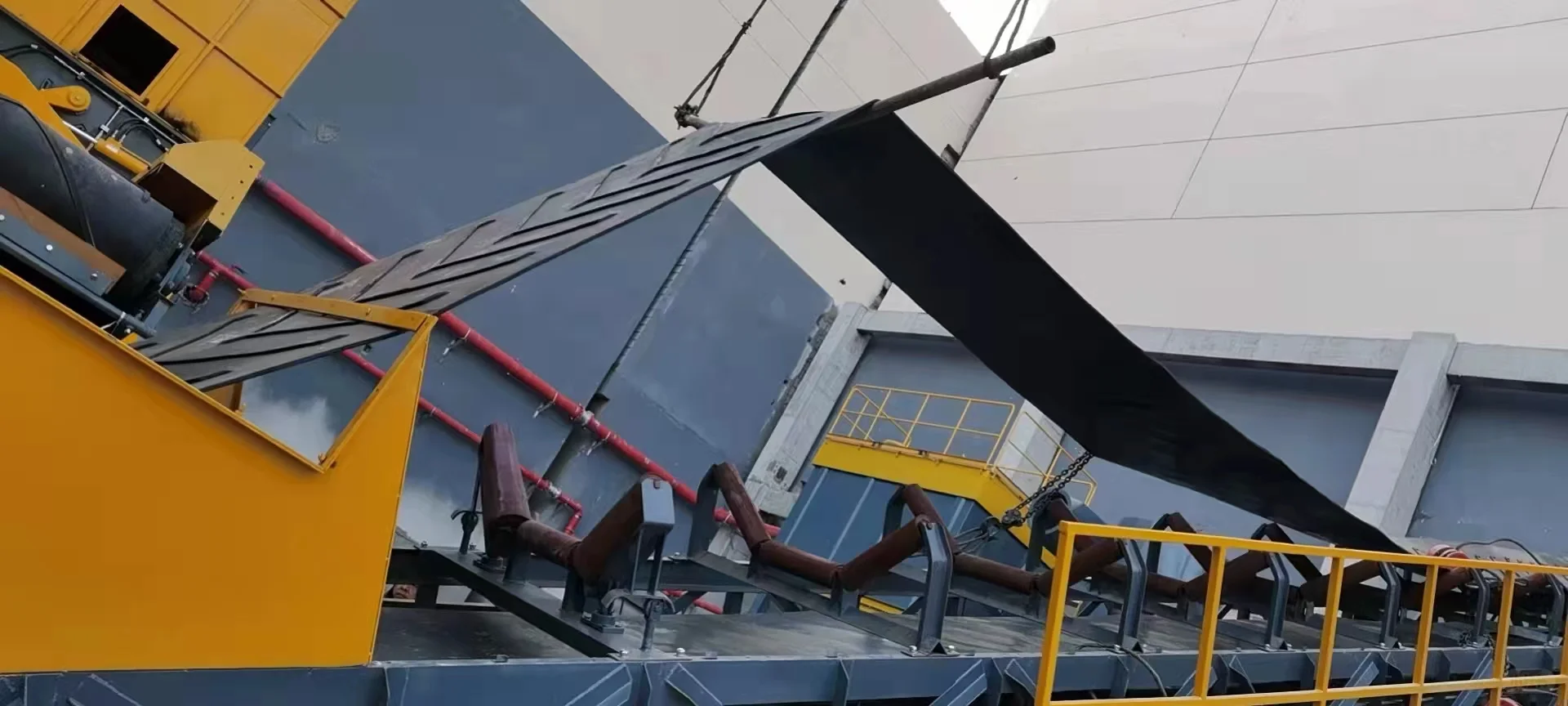 皮带输送机的类型与特点