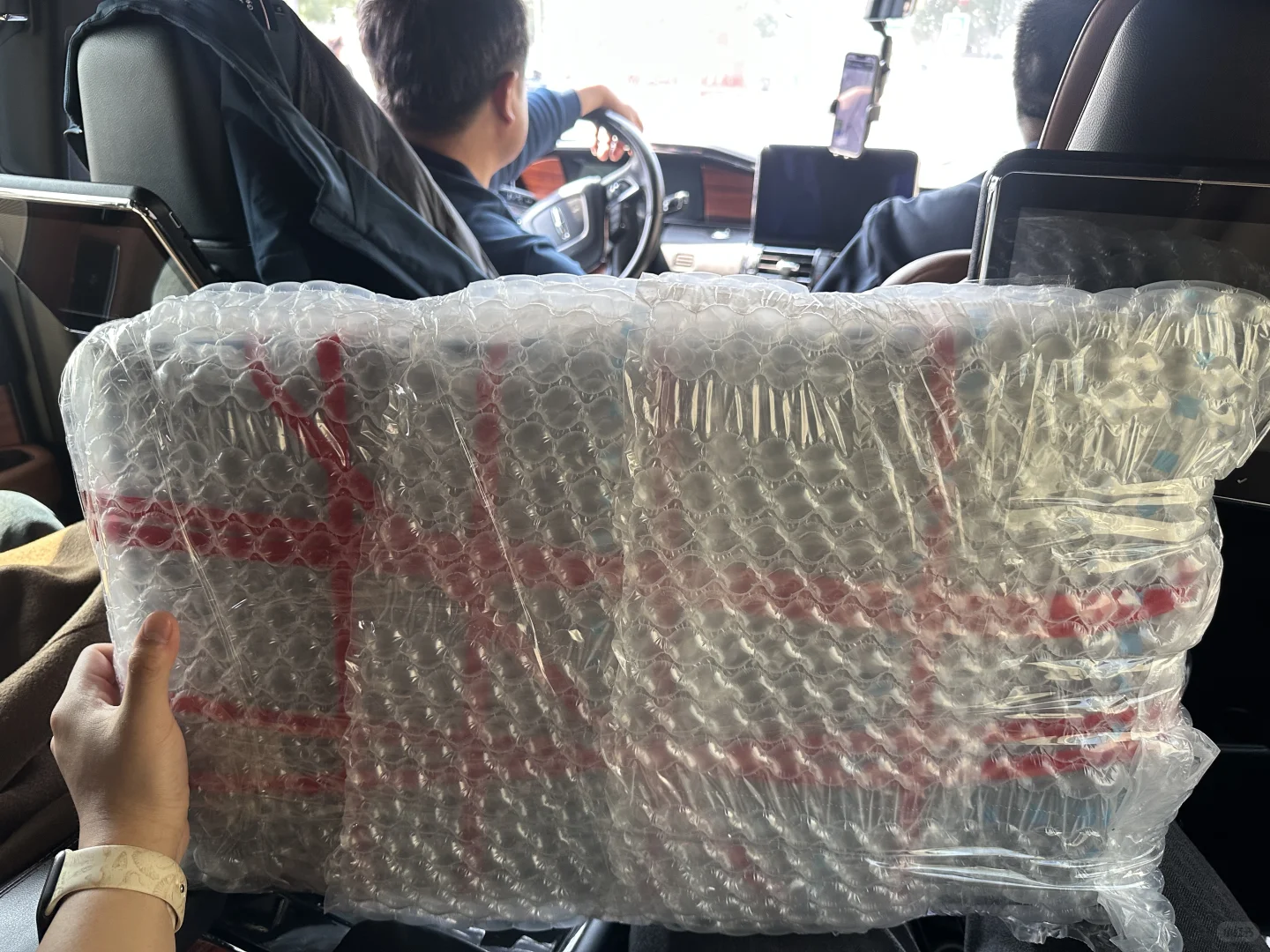 主机+屏幕+相机 随身上机飞新西兰??