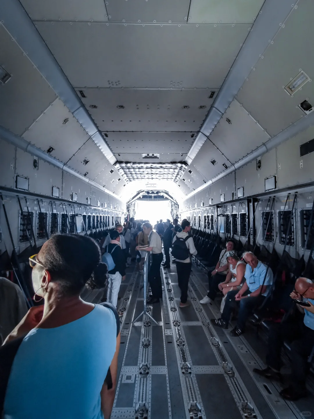 ??法国军用运输机里啥样?附座椅测评