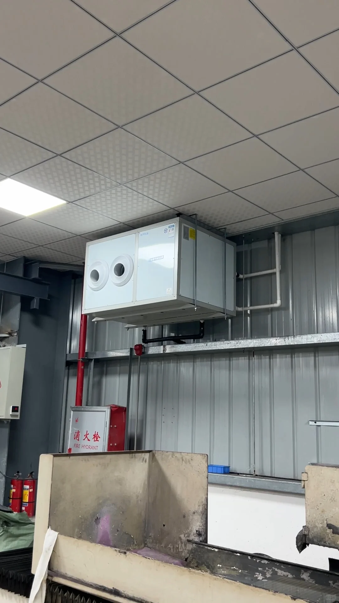 五金车间高温？工业省电空调强力送风降温