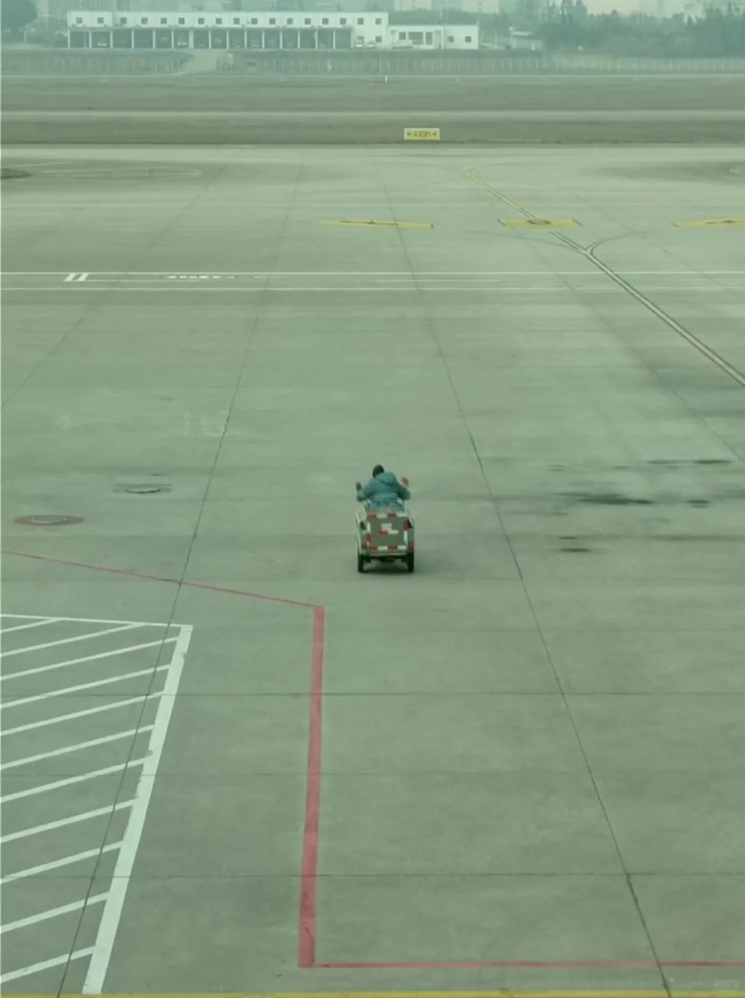 机场的各种职能车辆