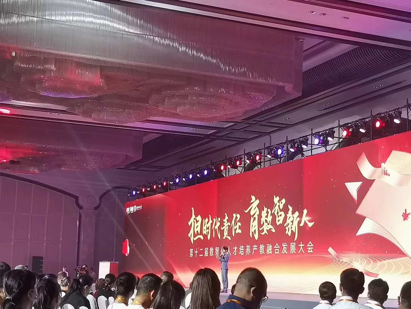 邯郸租赁舞台|舞台出租|沙发出租桌椅租赁