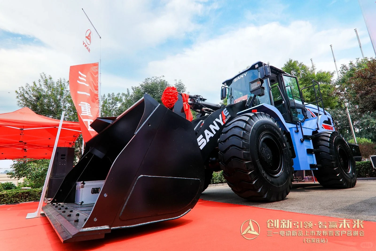 大热天的室外活动?